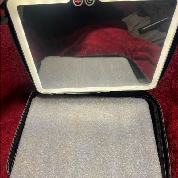 Make up Travel Case . Only used once .